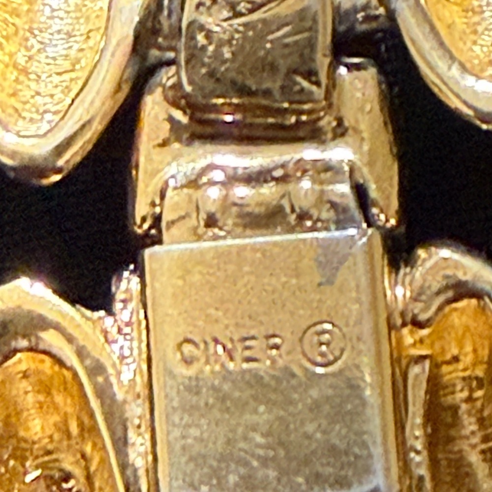 Vintage Ciner Necklace View 3